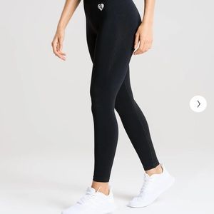 BNWT POWER SEAMLESS LEGGINGS - Medium